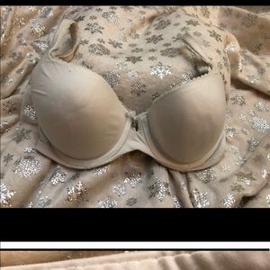 Private listing: Victoria secret bra 36C
